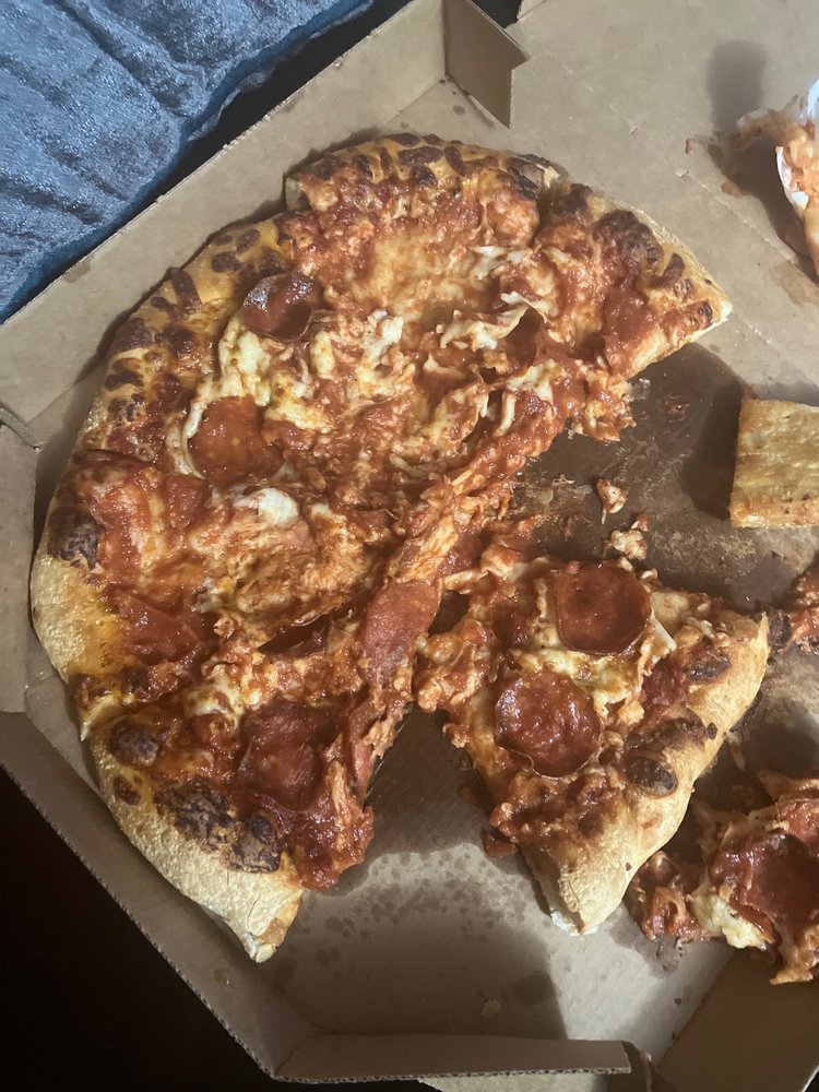 PIZZA HUT Updated April 2024 925 W Maple St, Hartville, Ohio