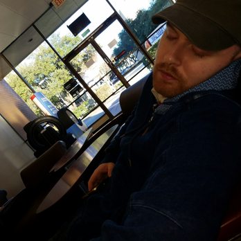 Firestone Complete Auto Care - Be prepared to wait an hour for an oil change - Auto Repair Near Me - Houston, Texas
