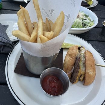 Brasserie 7452 - Burger - Cocktail Bars Near Me - Park City, Utah