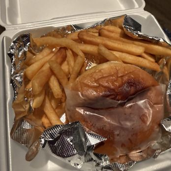 Mom's Kitchen - Burger with fries - Breakfast & Brunch Near Me - Alice, Texas Mom's Kitchen - Burger with fries - Breakfast & Brunch Near Me - Alice, Texas