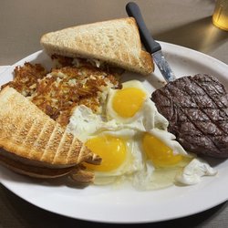 Iowa 80 Kitchen - Steak an eggs