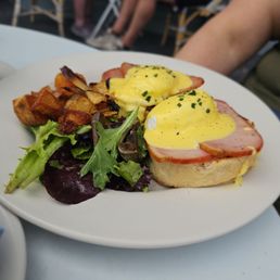 Eggs Benedict