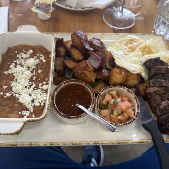 Flori Brunch - Venues & Event Spaces Near Me - South Gate, California Flori Brunch - Venues & Event Spaces Near Me - South Gate, California