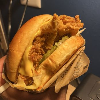 Jaggers - Ch Crispy Chicken Deluxe - American Near Me - Fayetteville, North Carolina