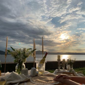 Une Table By Tania - Beautiful views are Tania's specialty - Party & Event Planning Near Me
