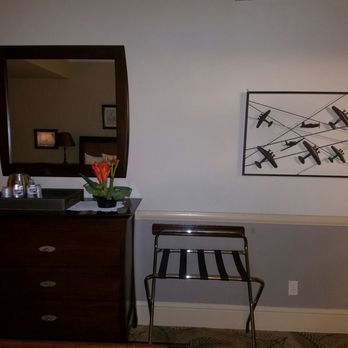 Hangar Hotel - Hotels Near Me - Fredericksburg, Texas