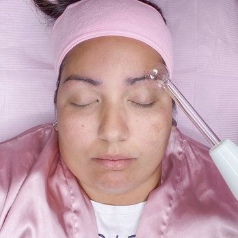 Mah Gomes Beauty - Eyebrows growth treatment - Eyebrow Services Near Me Mah Gomes Beauty - Eyebrows growth treatment - Eyebrow Services Near Me