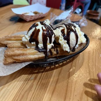 Azucanela - Churro Sundae - Coffee & Tea Near Me - Hawthorne, California