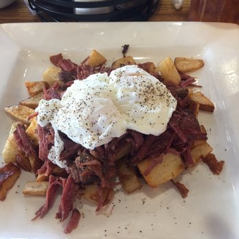 Kings Blu Jam Cafe - Corned-Beef Hash with Poached Eggs and Toast - Breakfast & Brunch Near Me - Spring, Texas