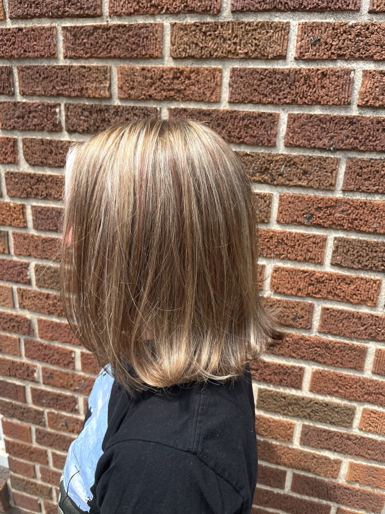 Mary's Hair Care Logo