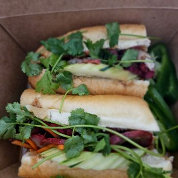 NOM NOM Restaurant & Grill - Vietnamese roll with bbq pork - Vietnamese Near Me - Vancouver, Washington