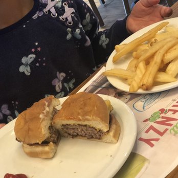 Denny's - Kids jr. hamburger - Diners Near Me - Lebec, California