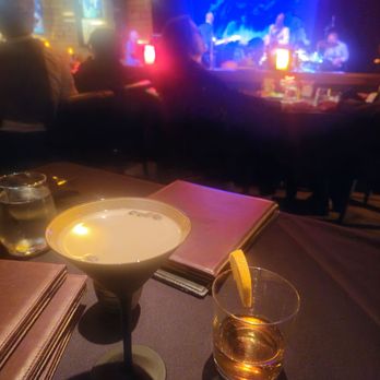 Vibrato Grill Jazz - Cheers - Jazz & Blues Near Me - Los Angeles, California Vibrato Grill Jazz - Cheers - Jazz & Blues Near Me - Los Angeles, California