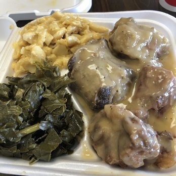 R Kitchen - Soul Food Near Me - Lakewood, California