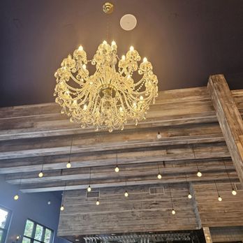 Maison Pucha Bistro - French Near Me - Houston, Texas