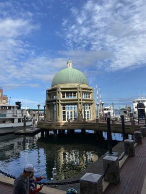 Rowes Wharf Sea Grille by null