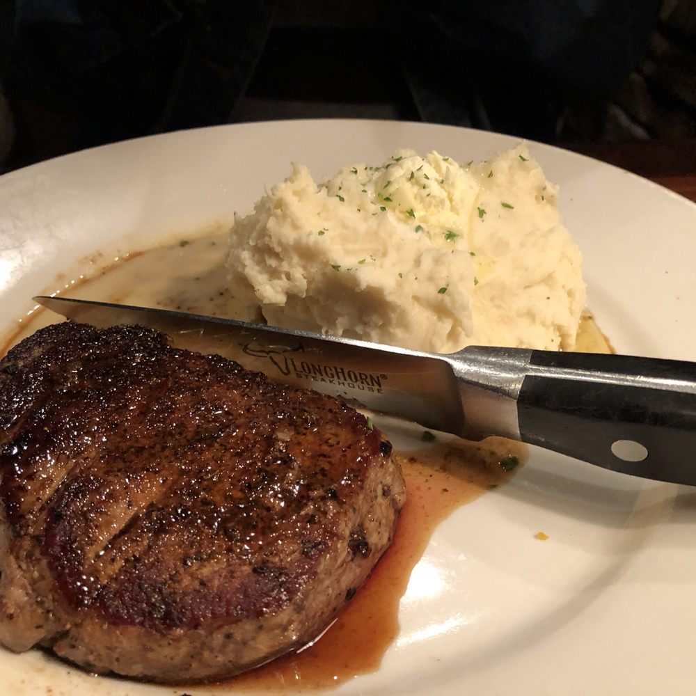 LongHorn Steakhouse - Flo's Flo's Filet* *** 6 oz with Mashed Potatoes - Steakhouses Near Me - Marietta, Georgia LongHorn Steakhouse - Flo's Flo's Filet* *** 6 oz with Mashed Potatoes - Steakhouses Near Me - Marietta, Georgia