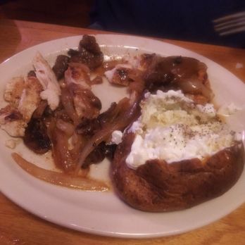 Texas Roadhouse - Chicken with mushrooms and onions - Barbeque Near Me - Fairfield, California Texas Roadhouse - Chicken with mushrooms and onions - Barbeque Near Me - Fairfield, California