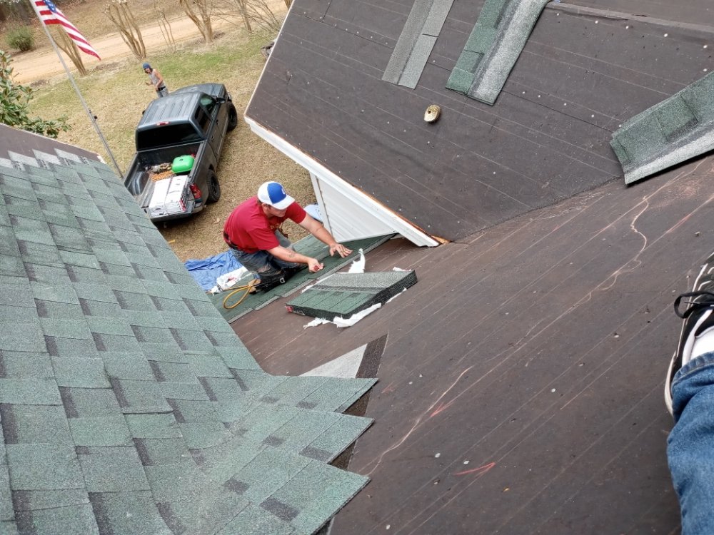 Slide of J&H Roofing & Repairs