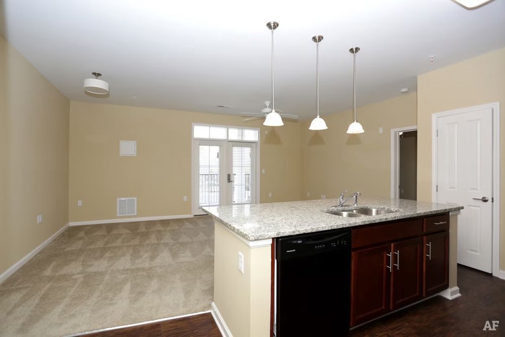 CHARLESTON RIDGE APARTMENT HOMES Updated April 2024 10449 Atlee