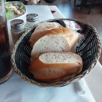 Renata's Cafe Italiano - Complimentary bread - Italian Near Me - Orange, California Renata's Cafe Italiano - Complimentary bread - Italian Near Me - Orange, California