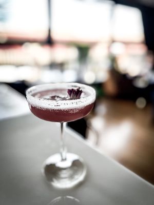 Bentley's Cocktail Bar & Lounge by null