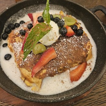 GIWA - Creme Brulee French Toast-- good for sharing - Breakfast & Brunch Near Me - Santa Clara, California GIWA - Creme Brulee French Toast-- good for sharing - Breakfast & Brunch Near Me - Santa Clara, California
