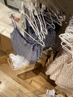 Brandy Melville - Flagship by null