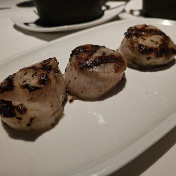 El Gaucho - Side of grilled scallops! - Steakhouses Near Me - Portland, Oregon El Gaucho - Side of grilled scallops! - Steakhouses Near Me - Portland, Oregon