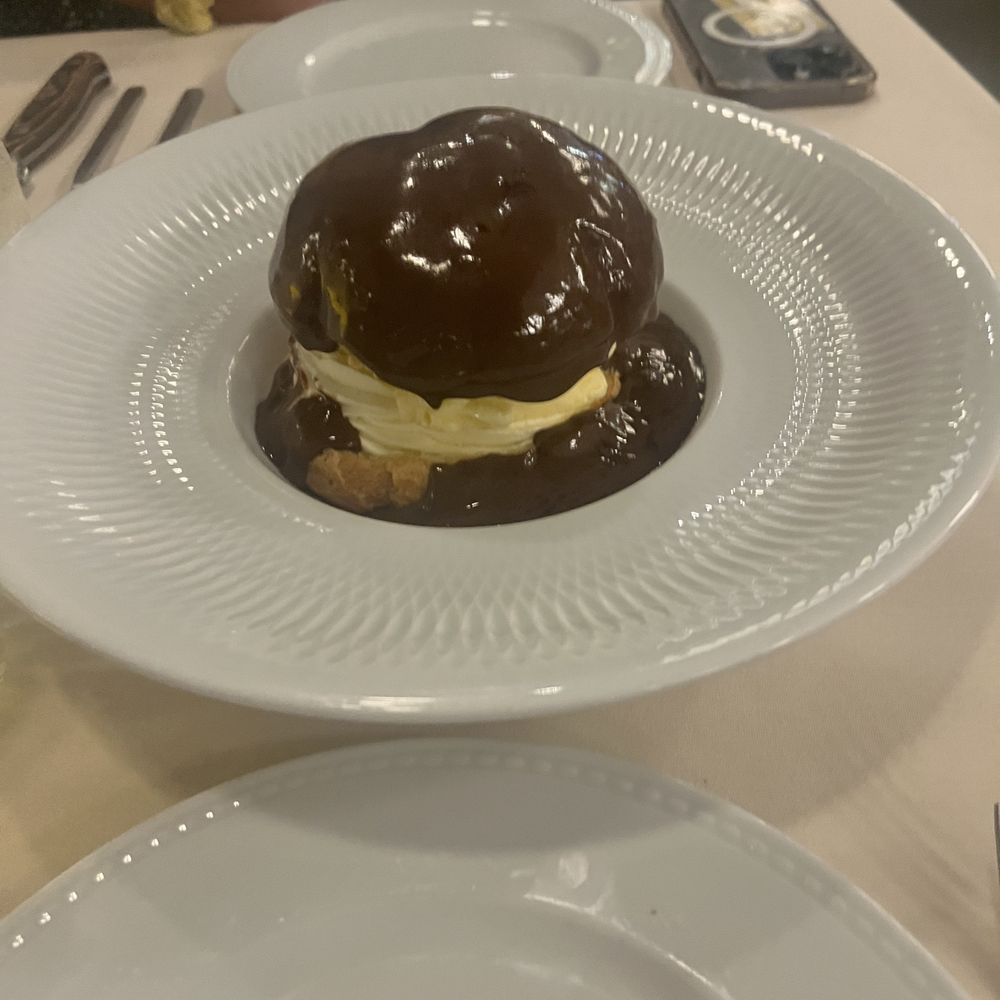 Le Molière  - Profiterole - French Near Me - Montreal, Quebec