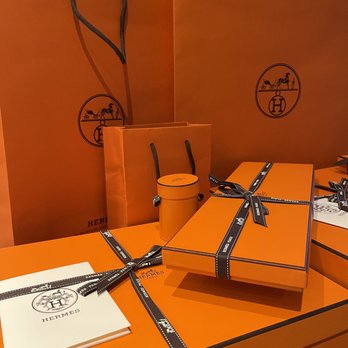 Hermès - Women's Clothing Near Me - Honolulu, Hawaii Hermès - Women's Clothing Near Me - Honolulu, Hawaii