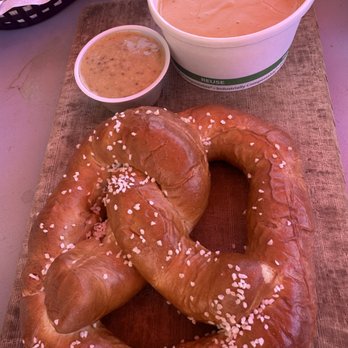 Snoqualmie Falls Brewery - pub pretzel with beer cheese - Brewpubs Near Me - Snoqualmie, Washington