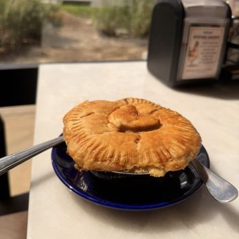 Amarith Farmhouse Cafe - Delicious home made style chicken pot pit - Cafes Near Me - Orange, California