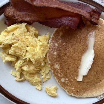 Flight Line Café - Kids Breakfast Meal with Bacon - Breakfast & Brunch Near Me - Fresno, California