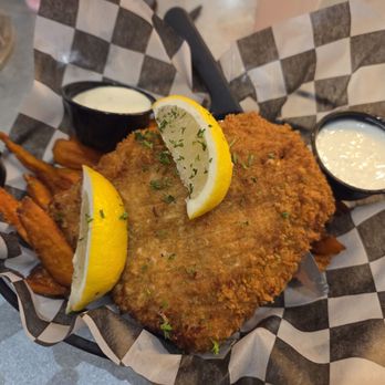 Dust Bowl Brewery Taproom - Fish and chips - Breweries Near Me - Turlock, California Dust Bowl Brewery Taproom - Fish and chips - Breweries Near Me - Turlock, California