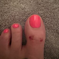 Vestal Nails & Spa - Be careful here. I left bleeding.