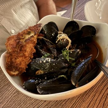 The Hideout Kitchen + Bar - Mussels with angel hair pasta - Comfort Food Near Me - Palm Desert, California The Hideout Kitchen + Bar - Mussels with angel hair pasta - Comfort Food Near Me - Palm Desert, California