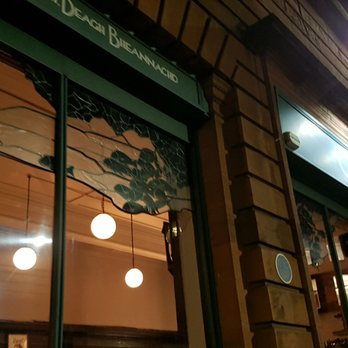 Café Gandolfi - Outside look of the café - Seafood Near Me - Glasgow, GLG Café Gandolfi - Outside look of the café - Seafood Near Me - Glasgow, GLG