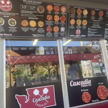 Cascadia Pizza - Food Trucks Near Me - Enumclaw, Washington