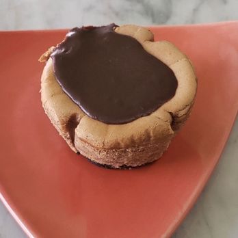 Raintree Bakery Coffeehouse - Chocolate Cheesecake Tarte - Bakeries Near Me - Honolulu, Hawaii Raintree Bakery Coffeehouse - Chocolate Cheesecake Tarte - Bakeries Near Me - Honolulu, Hawaii