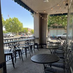 Lush Fine Wines & Specialty - Patio