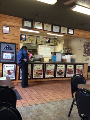 Chris' Bar-B-Que by null