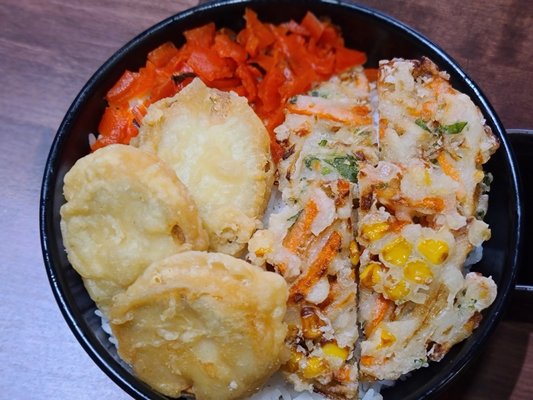 Zuru Zuru Ramen and Donburi by null