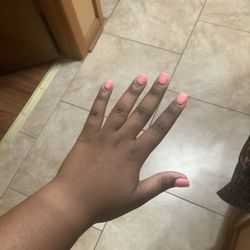 Nails Feet & Tan - Pink full set acrylic