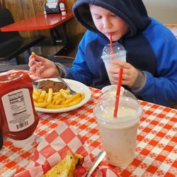 Teddys Restaurant - My son has autism and a picky eater! He's in bliss