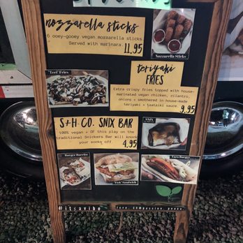 Earth Aloha Eats - a menu for specials - Vegan Near Me - Kahului, Hawaii