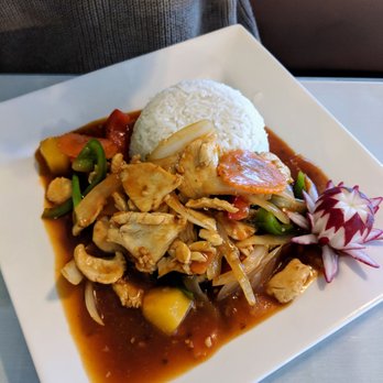 Mee Thai Restaurant - Pad Basil dinner ($13) - Thai Near Me - Orlando, Florida Mee Thai Restaurant - Pad Basil dinner ($13) - Thai Near Me - Orlando, Florida