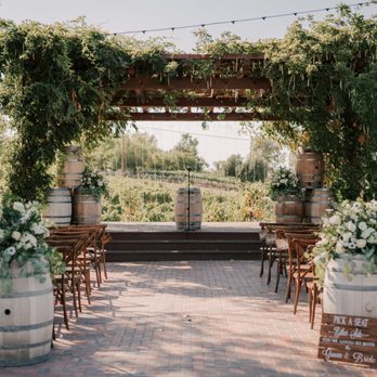Wine Country Florals - Floral Designers Near Me