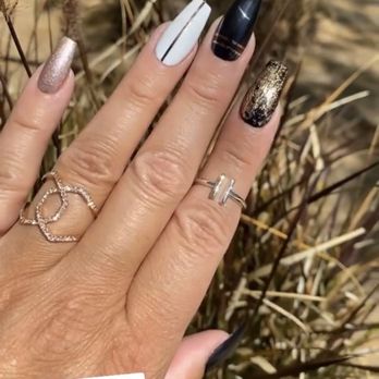 Nail Designs by Marie - Nail Salons Near Me - Murrieta, California