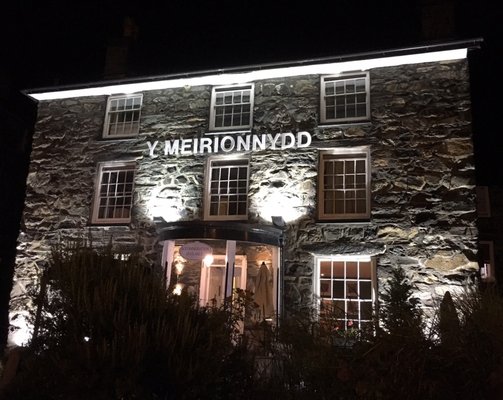 Y Meirionnydd by null